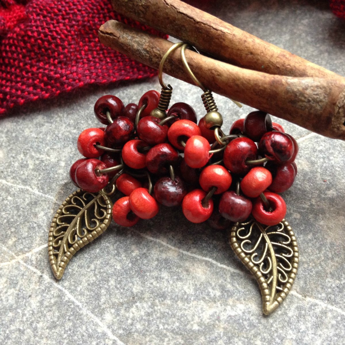 Dřevěné rezavé hrozny - náušnice