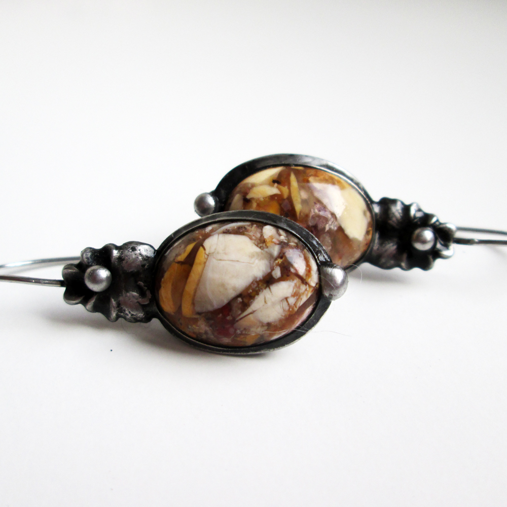 Jaspis mookait provlékací