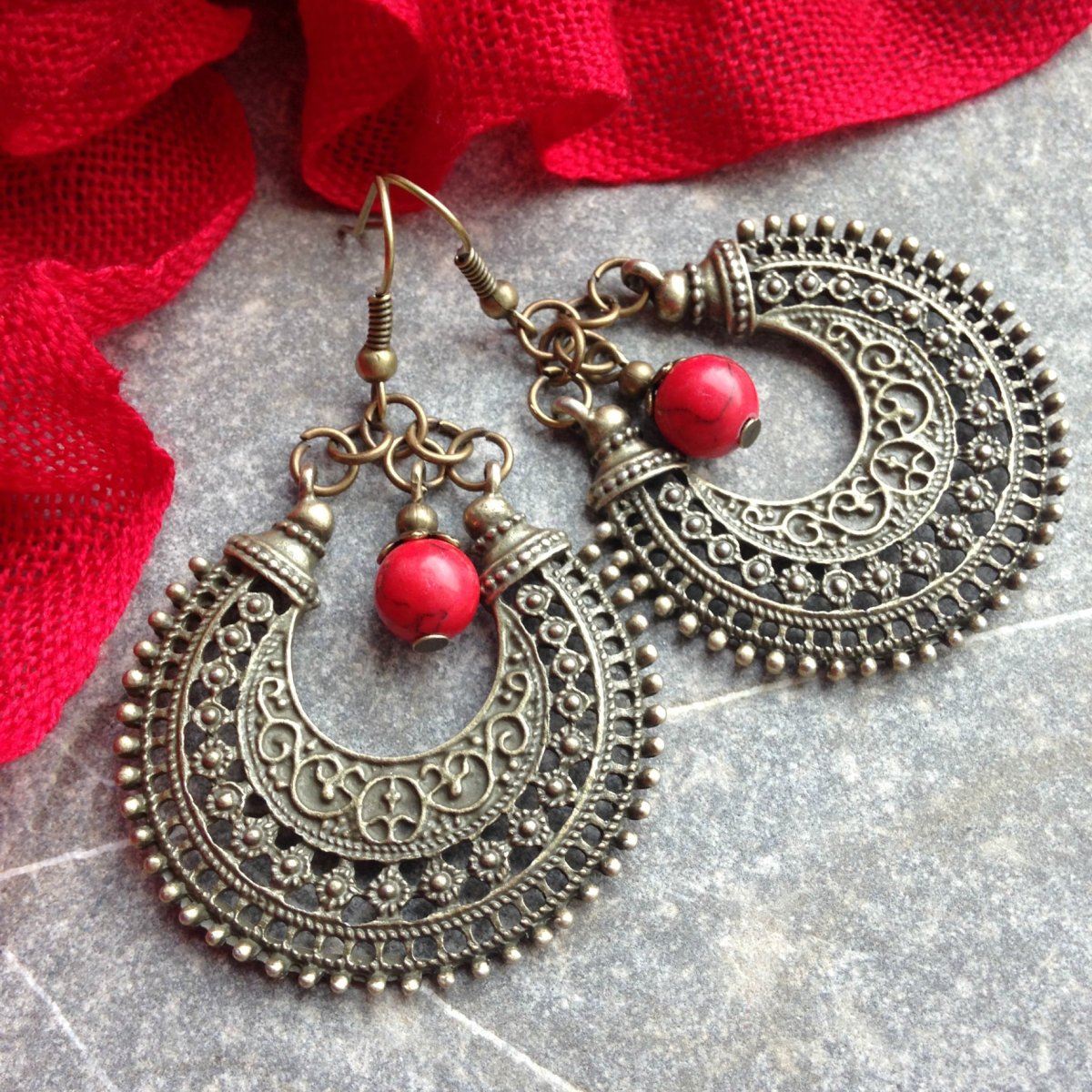 Mosazné kruhy s tyrkenitem