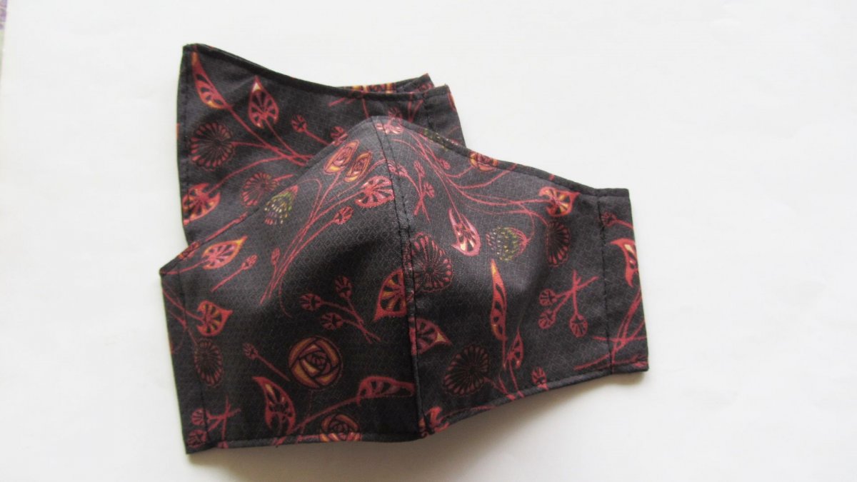 Rouška dvouvrstvá - Černá s kytičkami