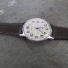 Hodinky Prim z roku 1985 s ukazatelem datumu