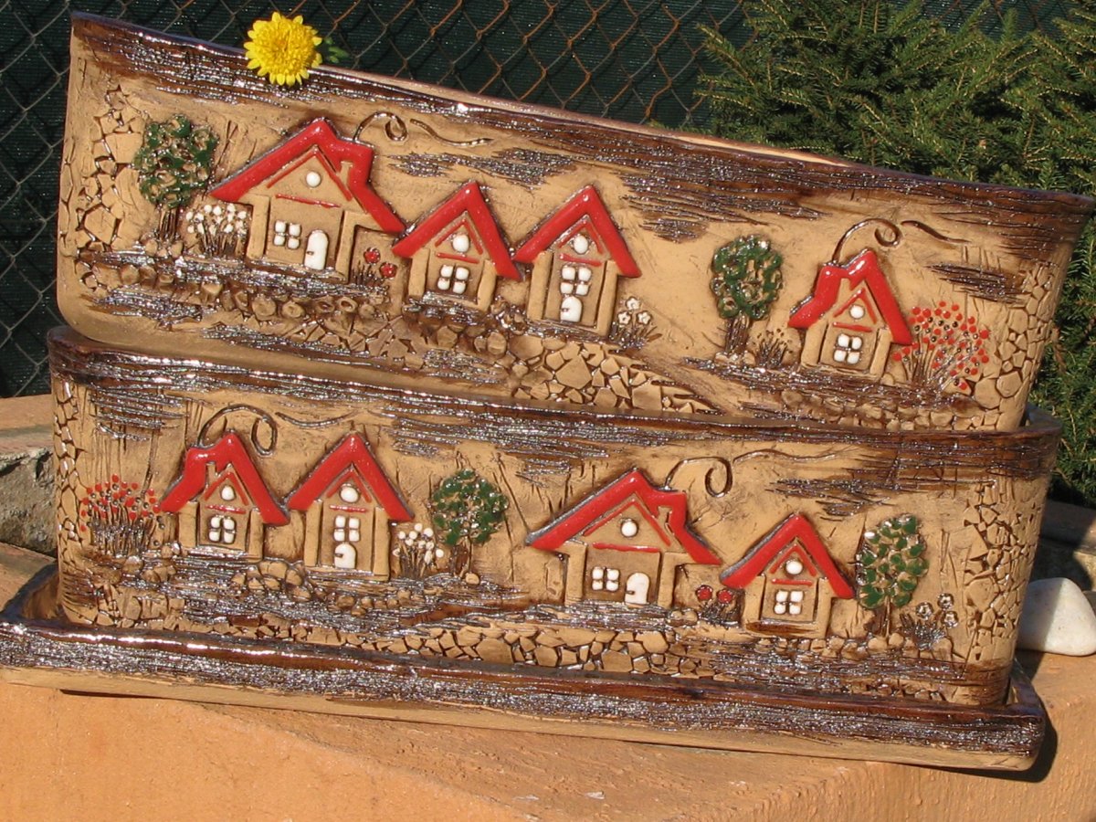 Truhlík s domečky 43 cm