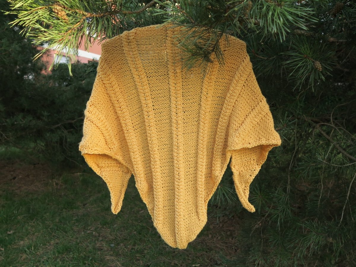 PLETENÝ ŠÁTEK V BARVĚ HOŘČICE