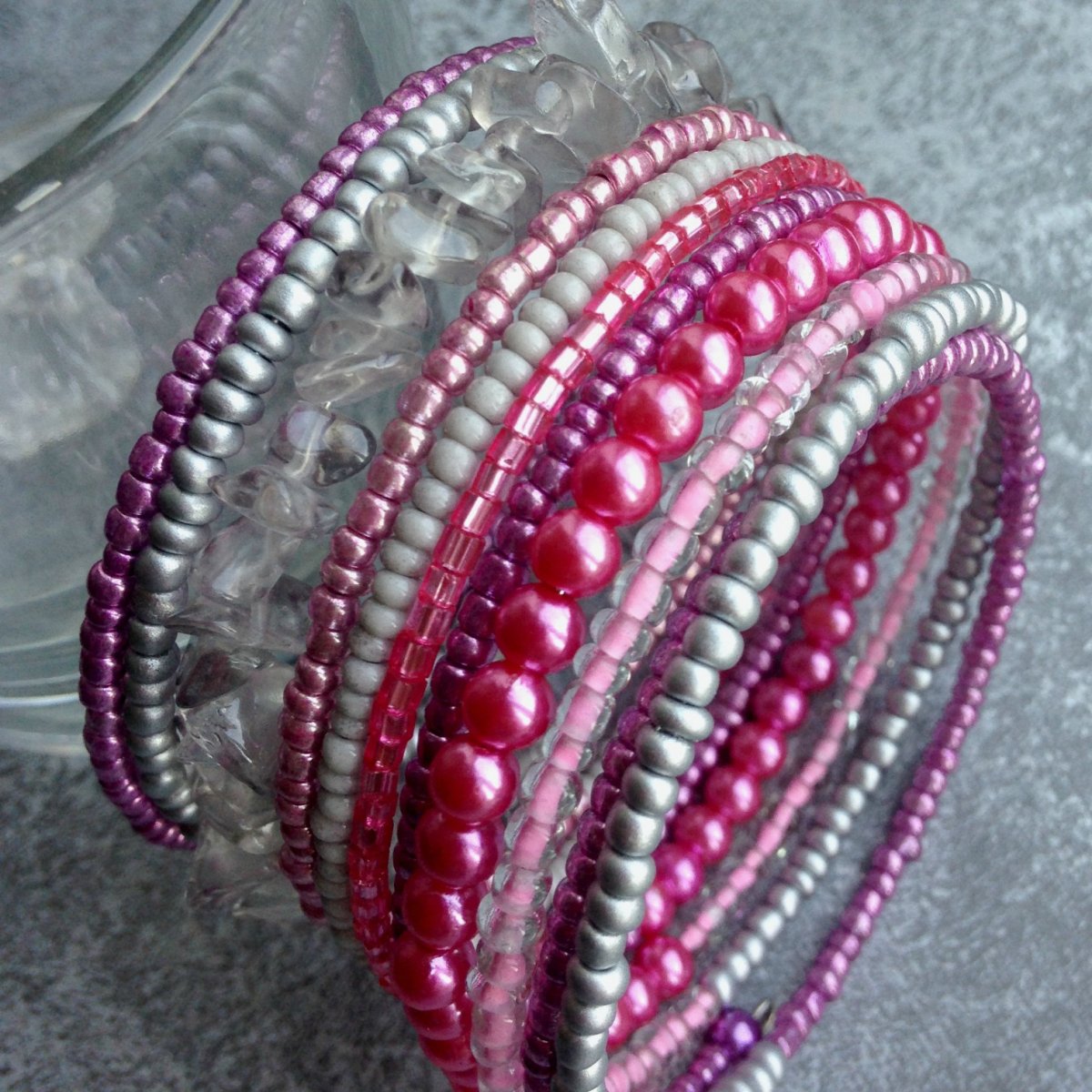 Náramek růžovo šedý