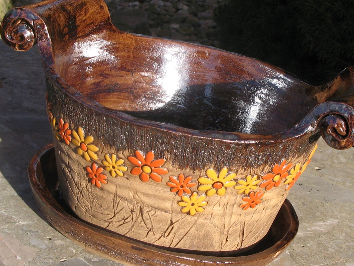 Květináč-škopíček