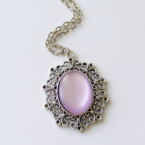 Fialový náhrdelník