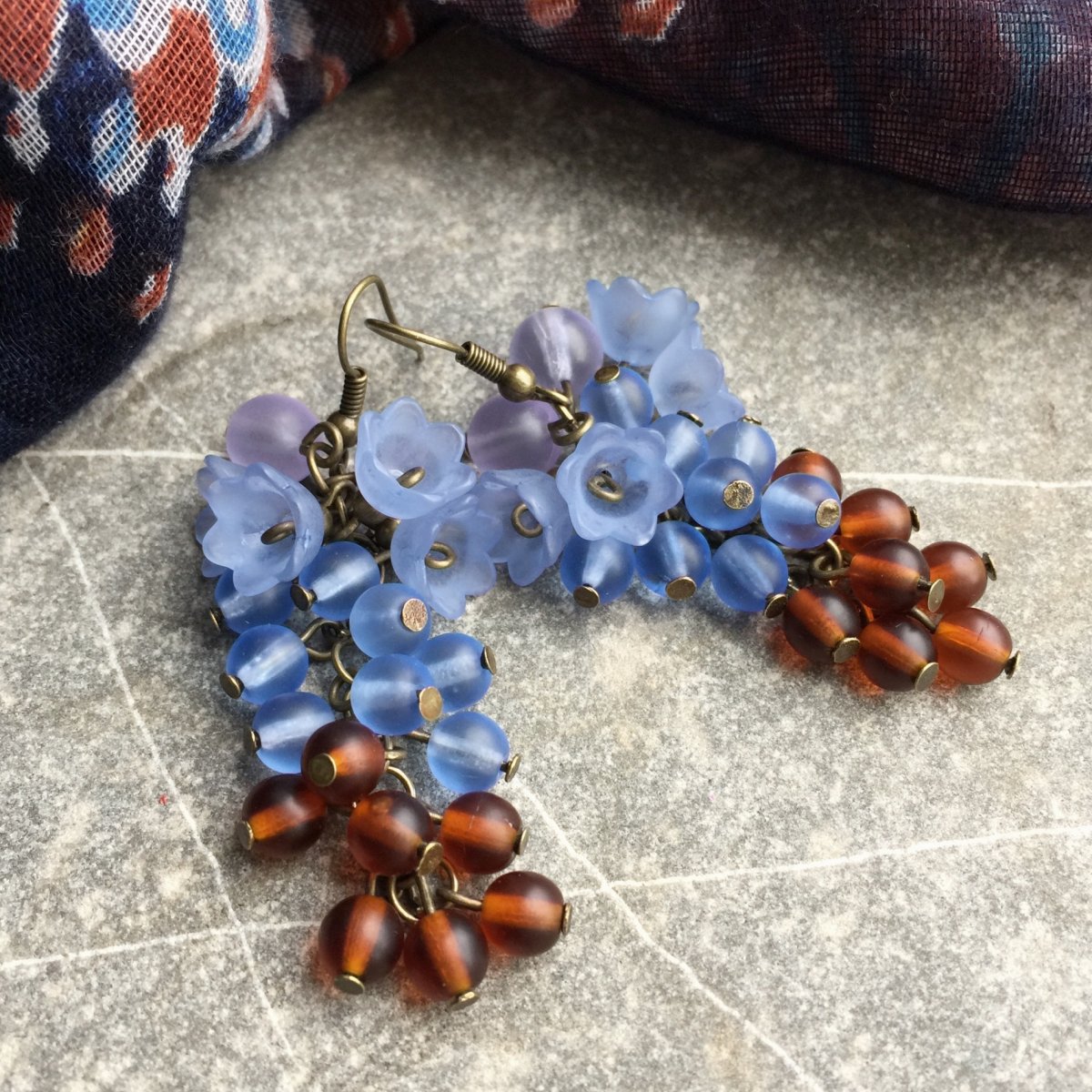 Náušnice modro-hnědé zvonkové hrozny