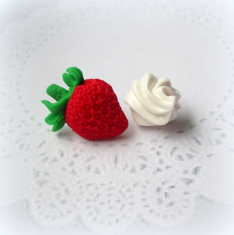 Jahoda se šlehačkou