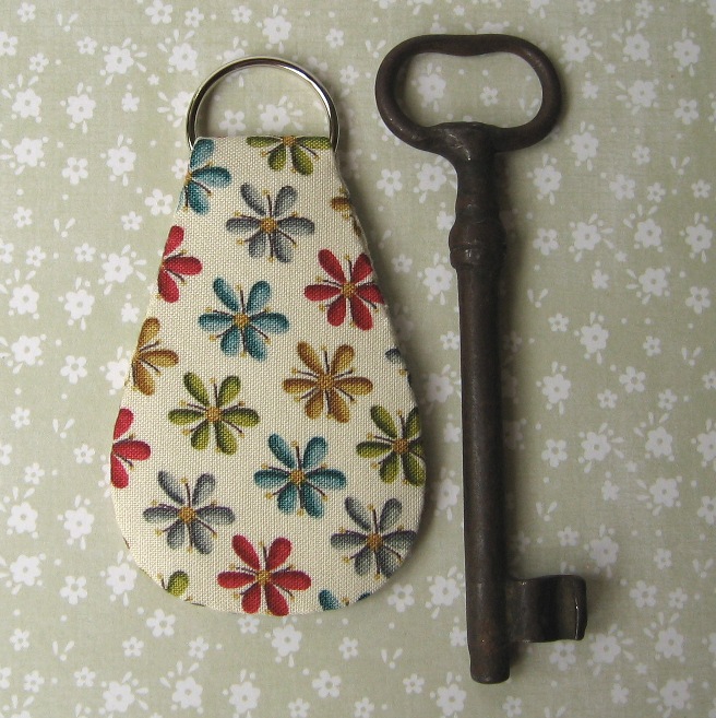 přívěsek / klíčenka