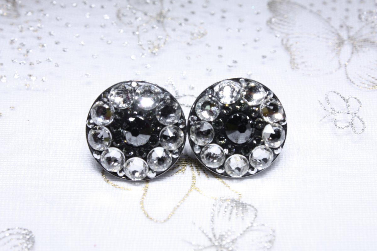 Černo-bílé náušnice ORIENT