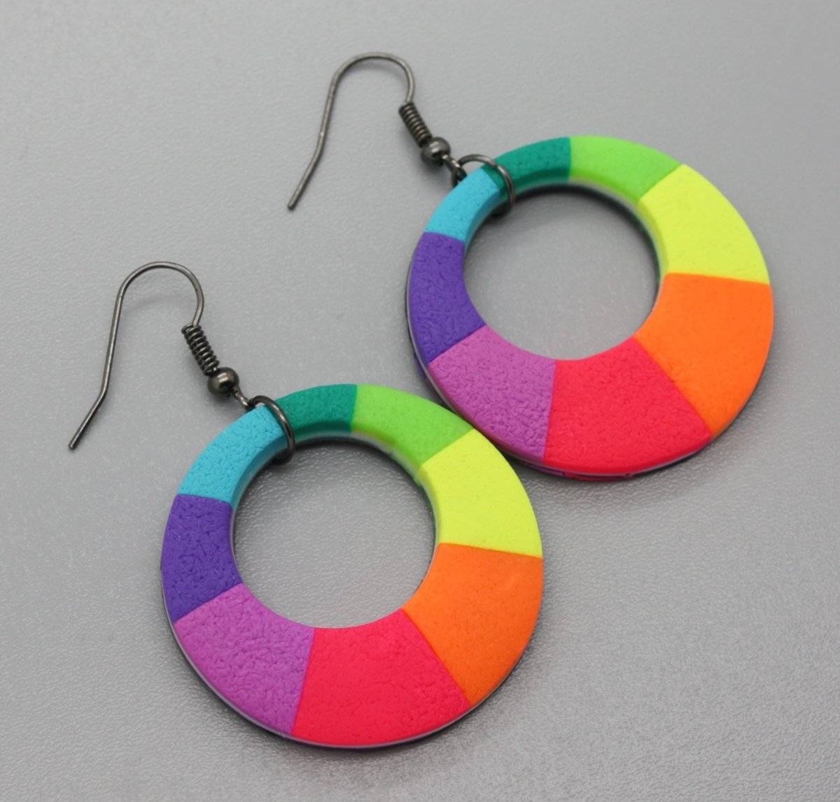 vzorované náušnice