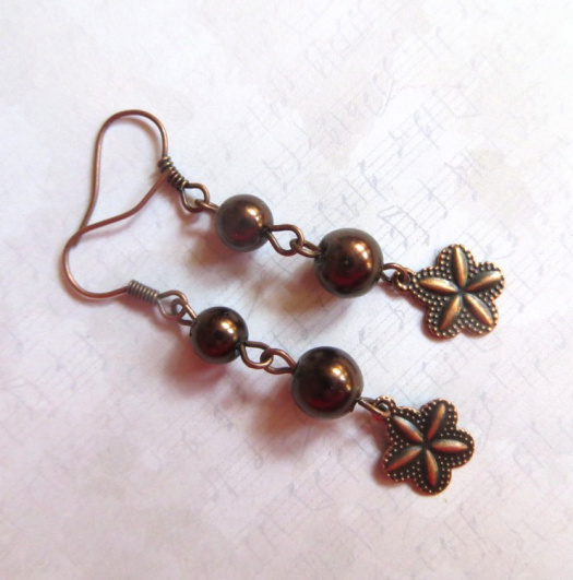 Náušnice Hnědé voskovky s kvítkem      (NA5844)