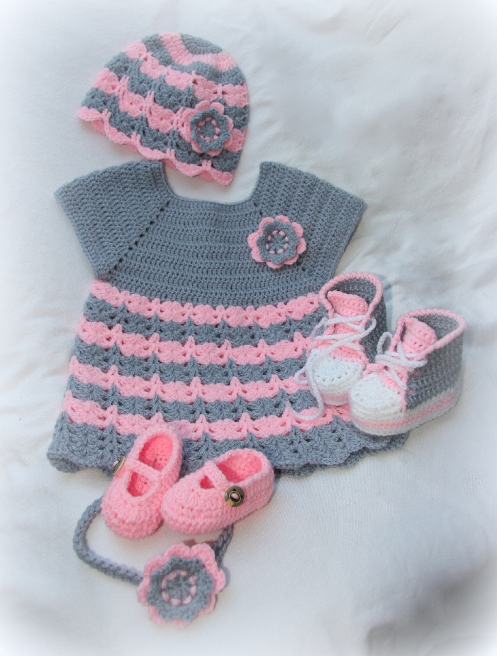 Háčkované šatičky