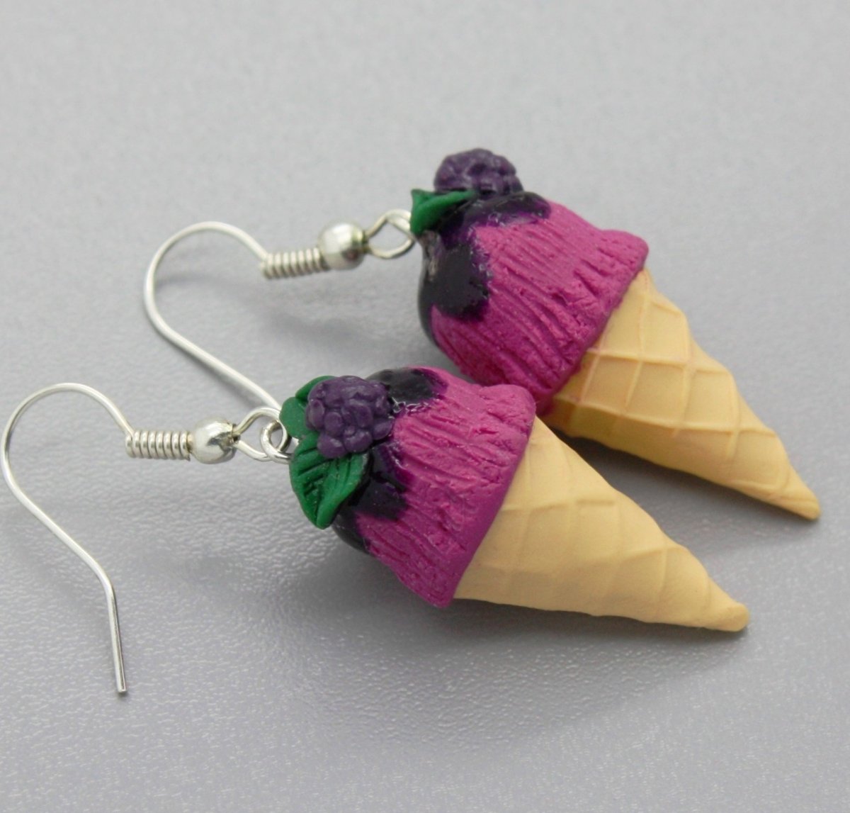 kopečková  zmrzlina  .. ostružinová