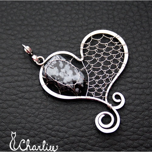 Přívěsek - OBSIDIÁN - SRDCE-tepané- hypoalergenní chirurgická ocel