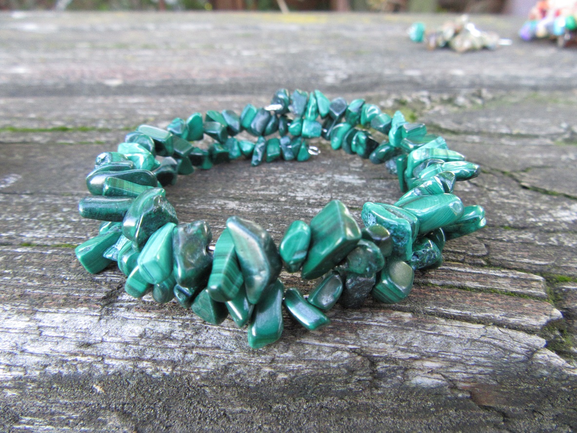 Náramek z malachitu