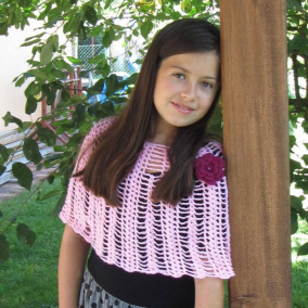 Dívčí háčkované letní pončo