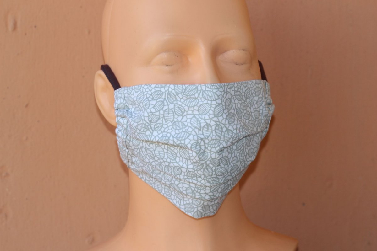 Světlá rouška - s drátkem na vytvarování nosu