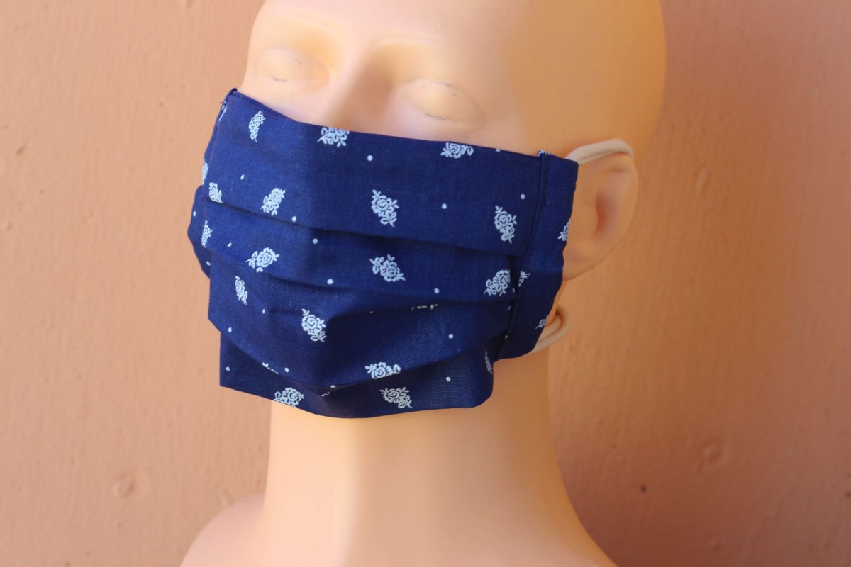 Tmavě modrá rouška - s drátkem na vytvarování nosu