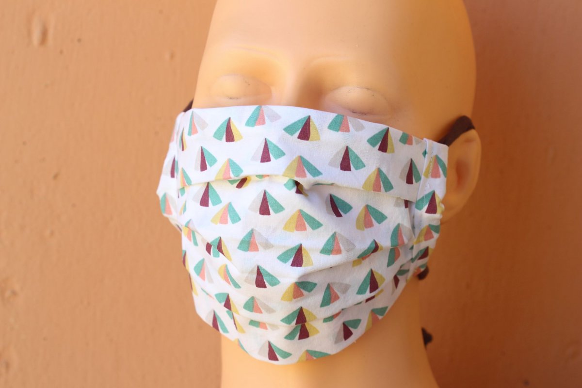 Barevná rouška - s drátkem na vytvarování nosu