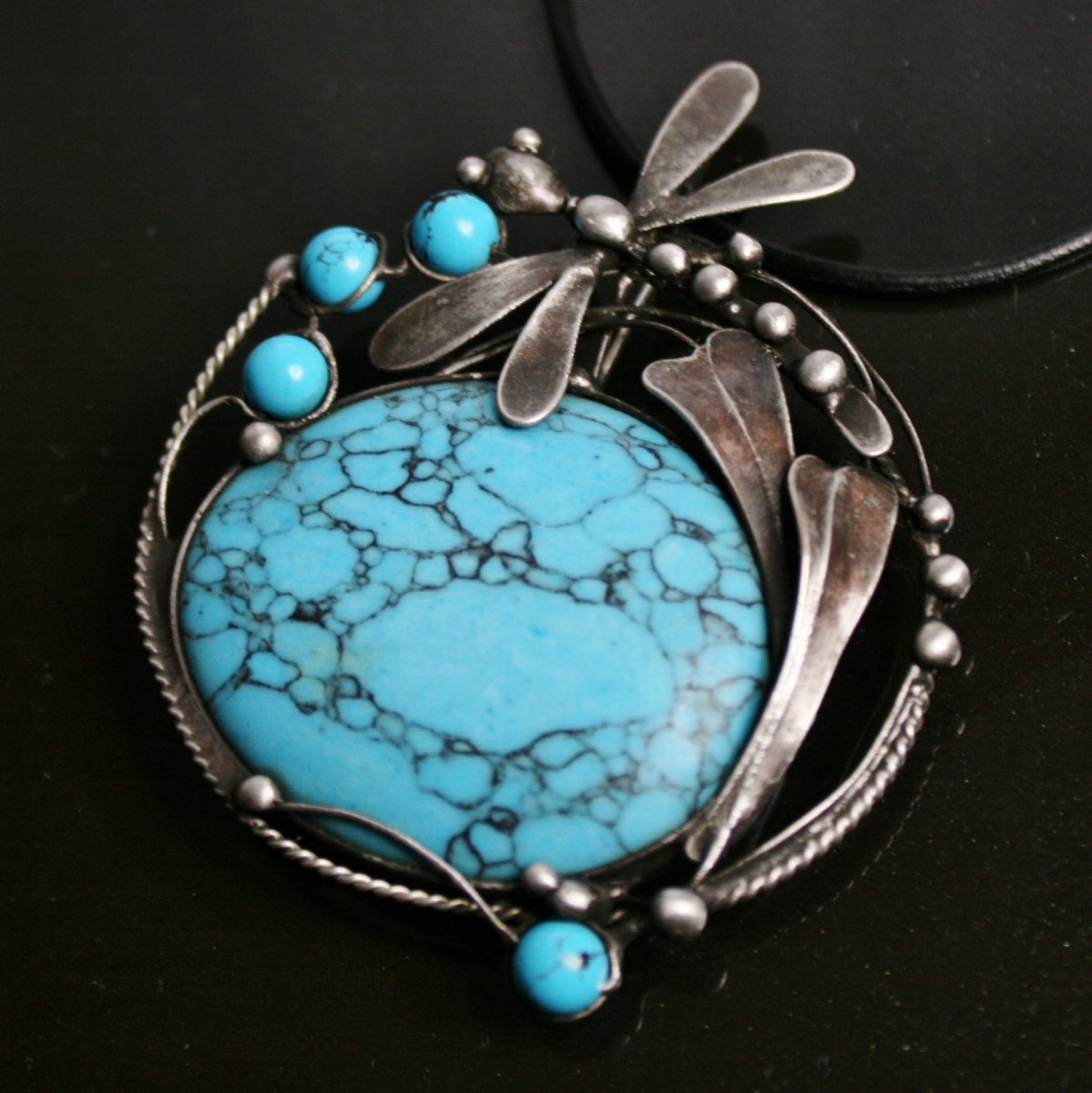 Nad vodou (tyrkenit) 