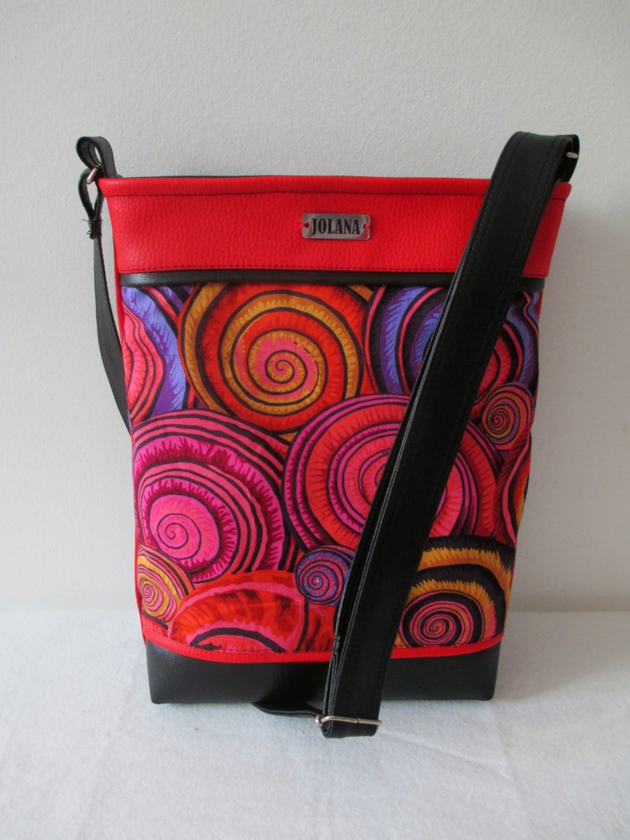 LINDA střední  do červena