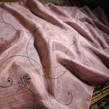 Růžový spirálový šál