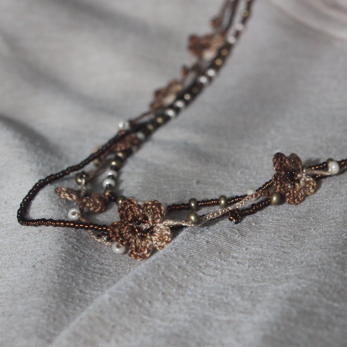 Náhrdelník - Neodkvetou - zemitý