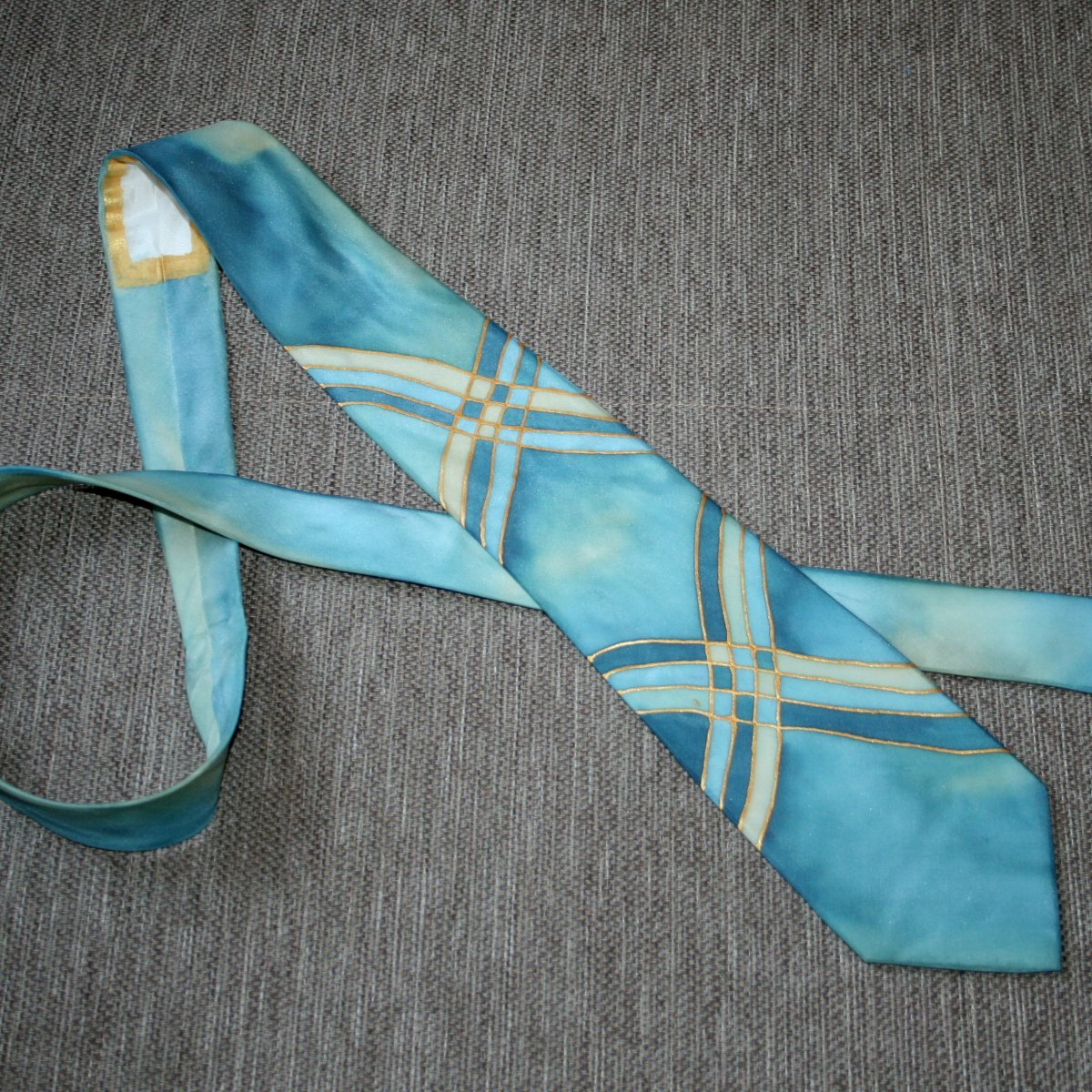 Hedvábná kravata: Šedomodré pruhy