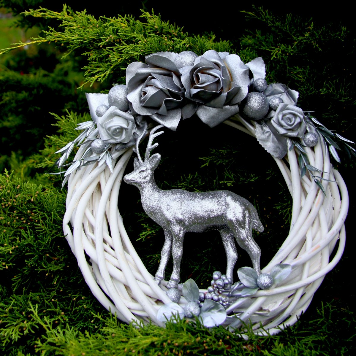 Slavnosti sněženek_věnec na dveře