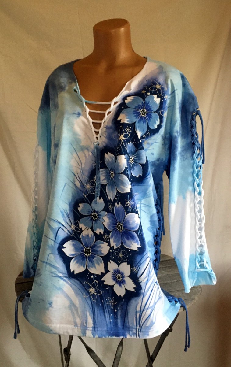 Modré prostříhané tričko