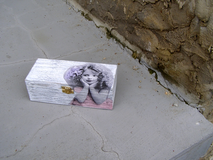 Dřevěná krabička - 3 přihrádky - Slečna v patině