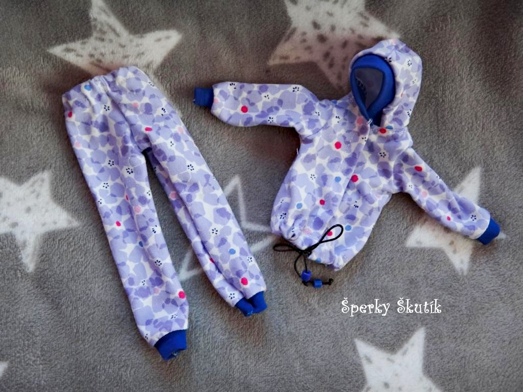 KM0030 - Teplákovka pro Barbie