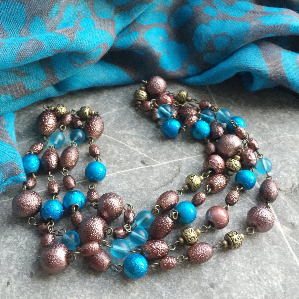 Korále - čokotyrkys