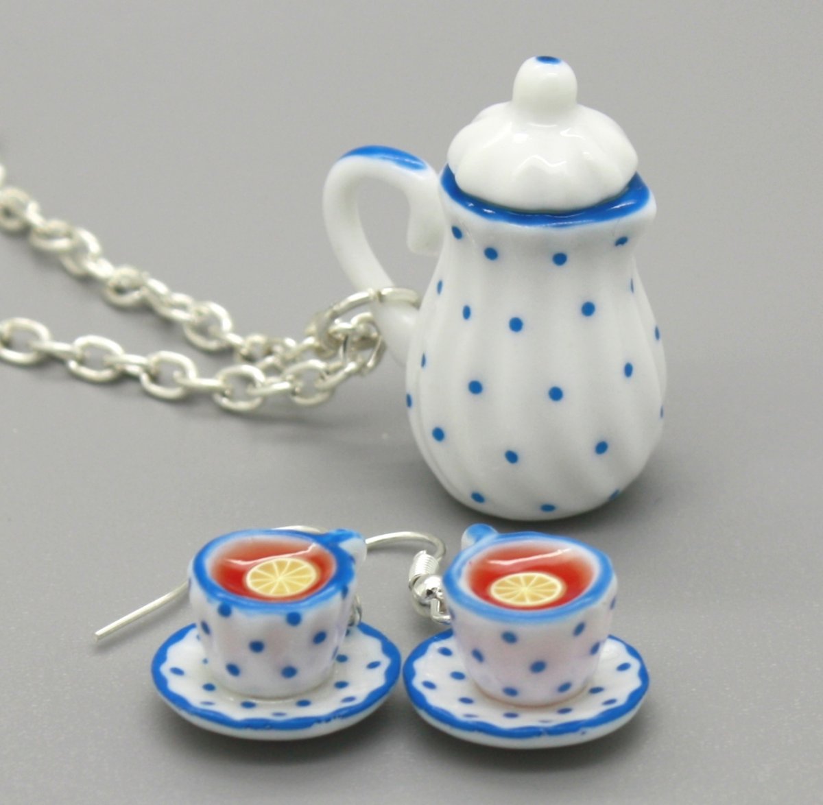 čajová souprava .. konvička a čajíčky