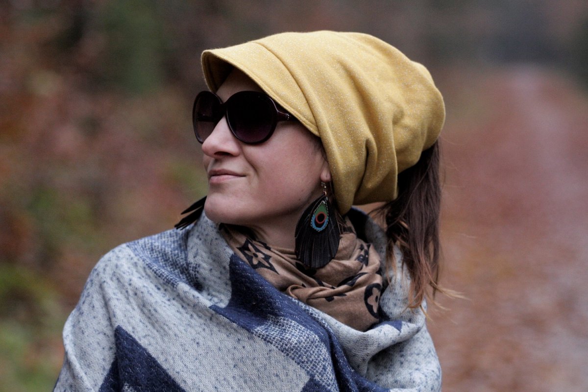 Třpytivá, hřejivá s kšiltem