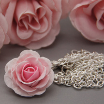 růže  .. náhrdelník 3 cm