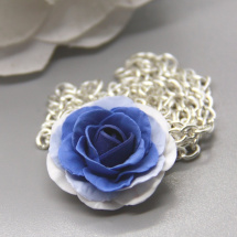 růže  .. náhrdelník 2,8 cm