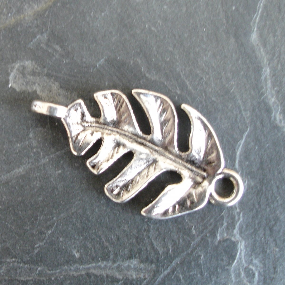 Konektor, spojovací díl list 14x27mm - starostříbrný - 2 ks