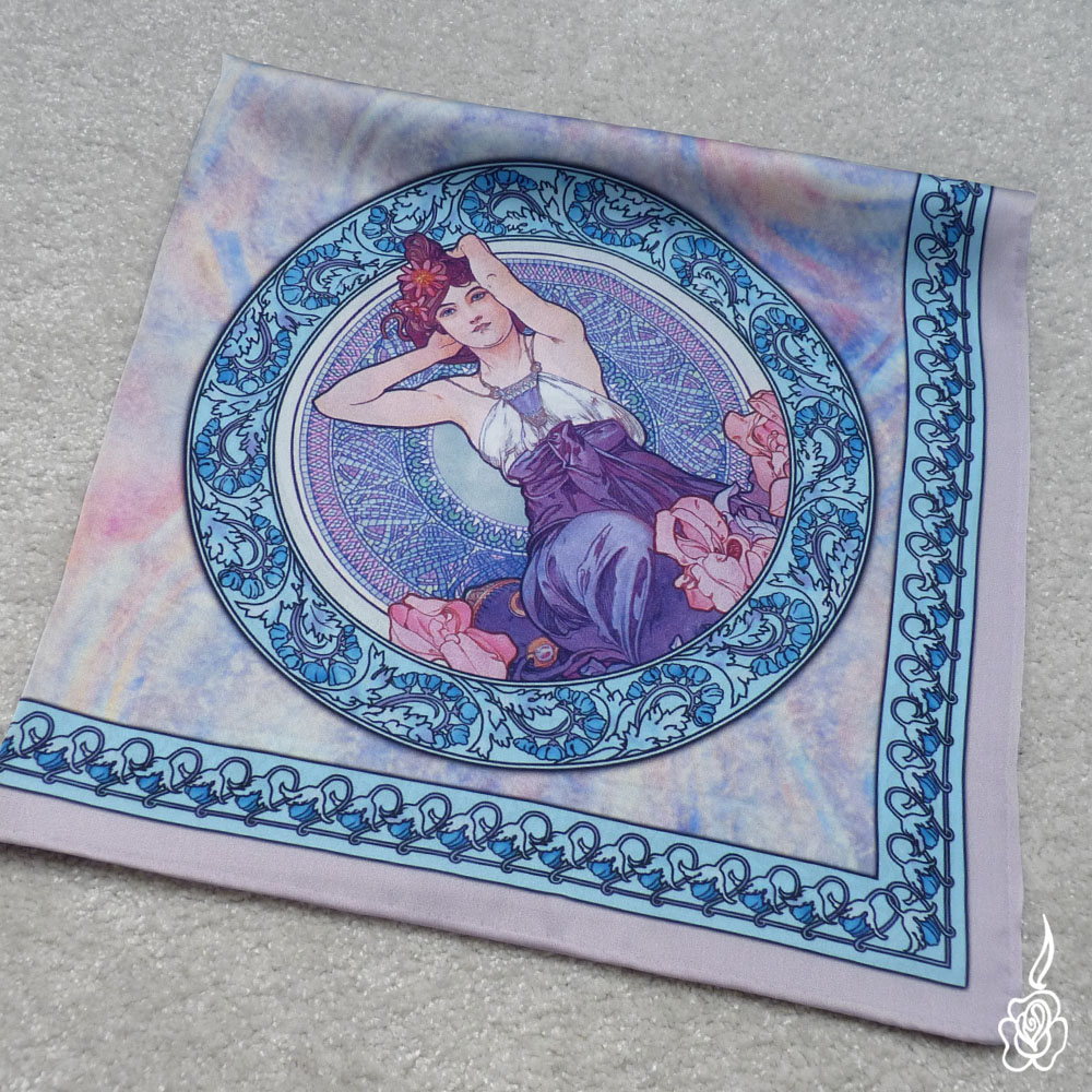 Saténový šátek Alfons Mucha - Ametyst