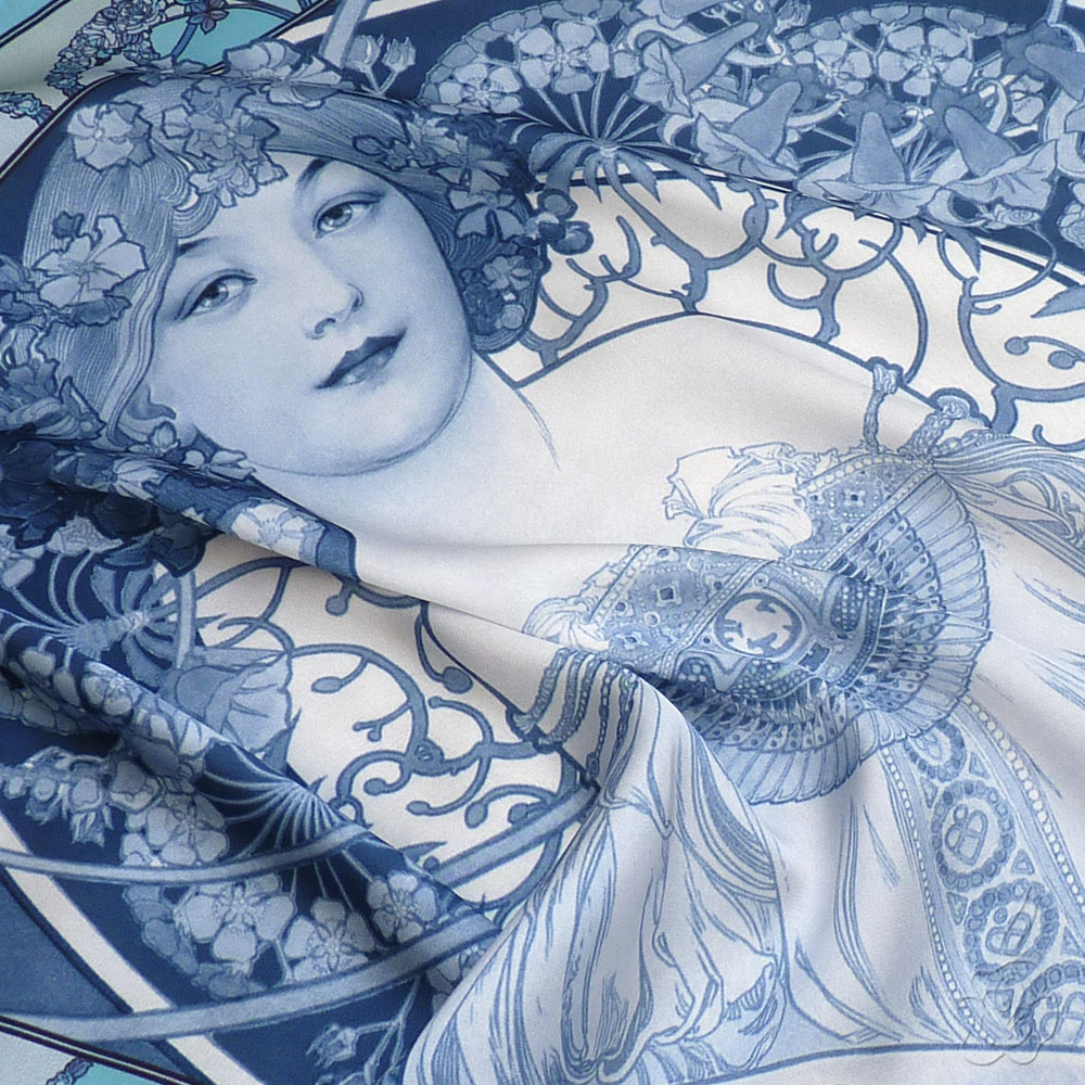 Saténový šátek Alfons Mucha - Snění