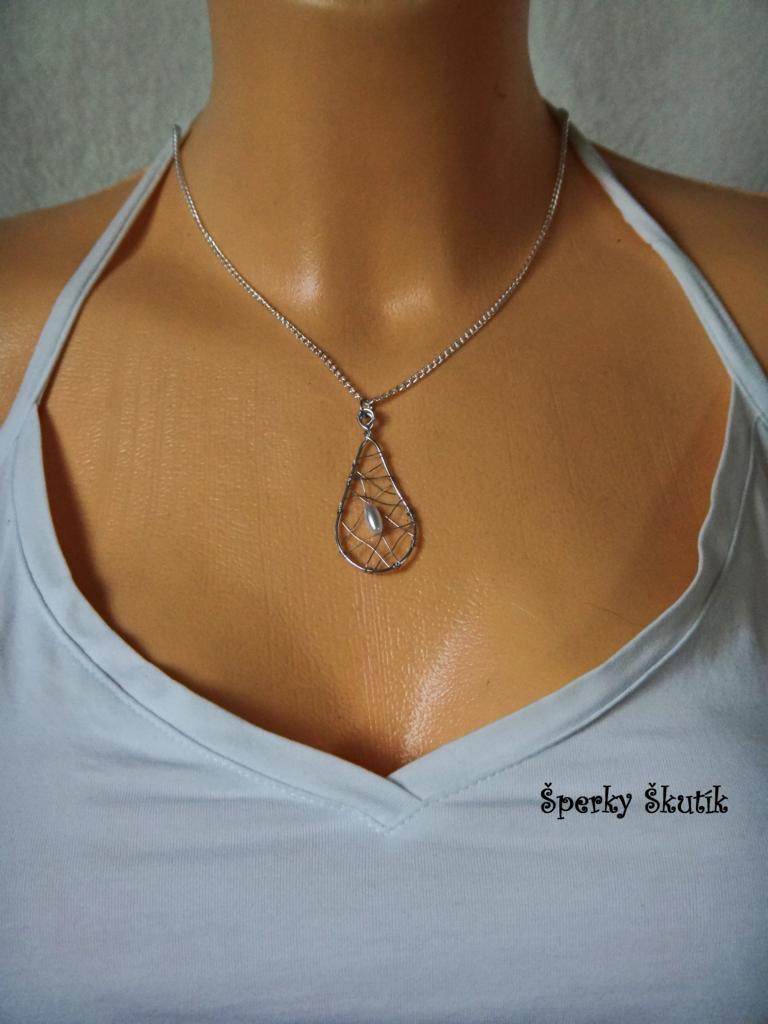 NA0049 - Drátkovaná slza