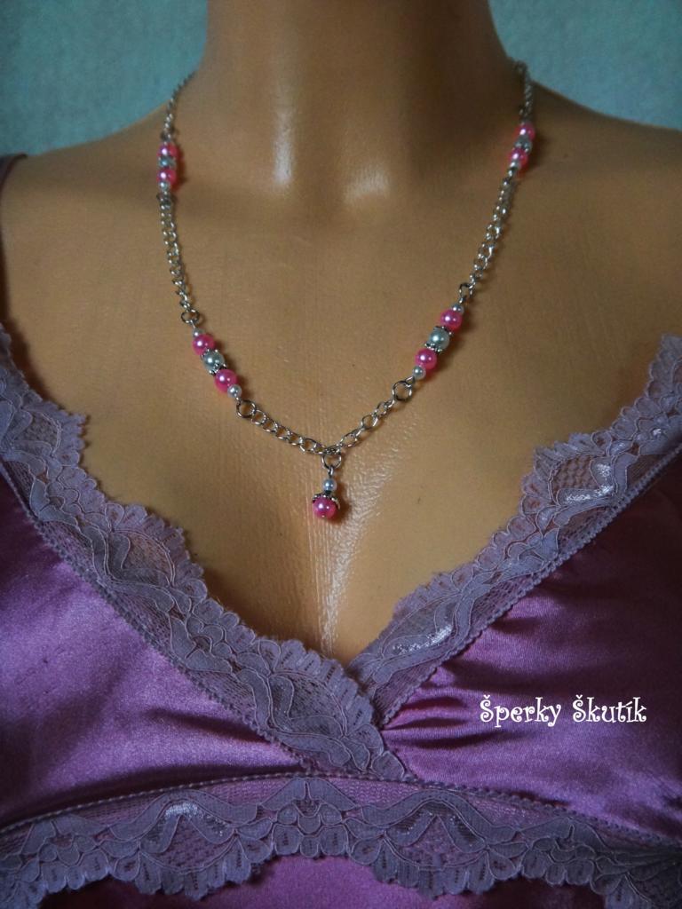 NA0052 - Růžové korálky