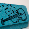 Vyšívaná peněženka - Housle na tyrkysu