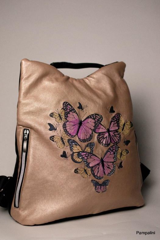 Vyšívaný batoh Safe - Motýli na růžové