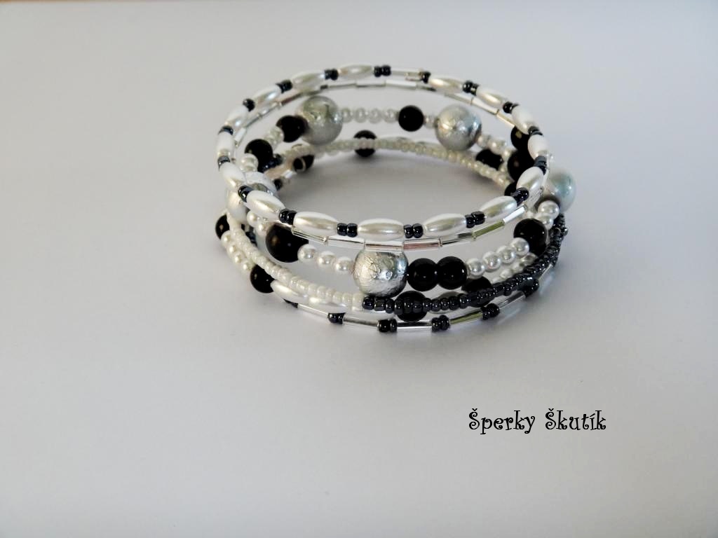 NR0010 - Černobílý náramek