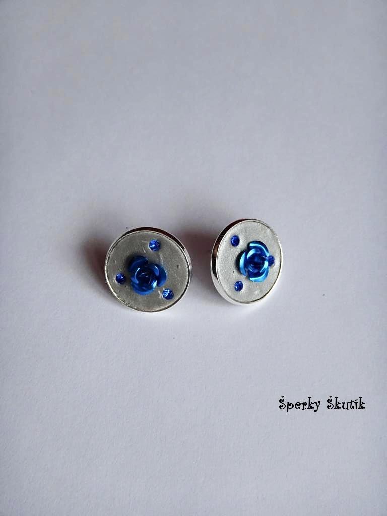 NU0002 - Modré růže