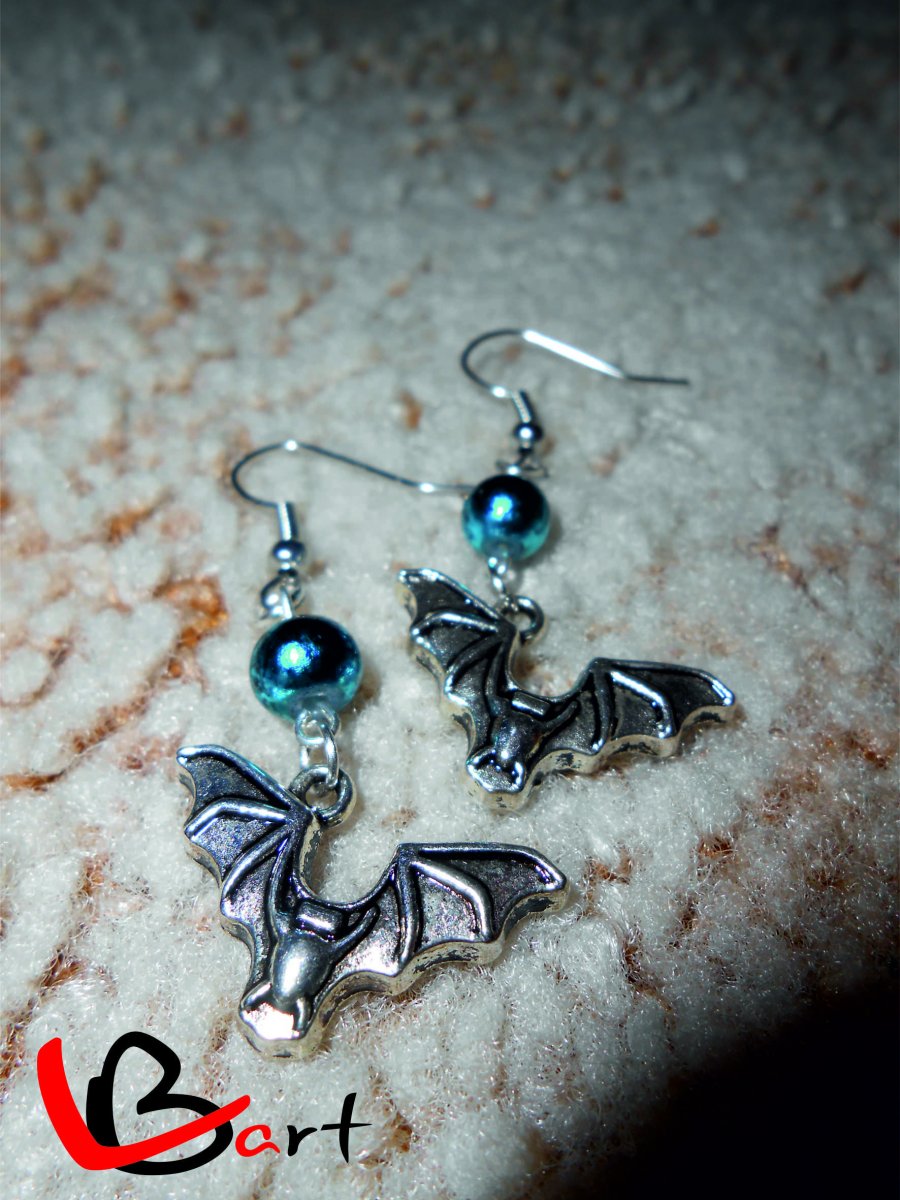 Náušnice - Netopýr s modrou perličkou  NUK23