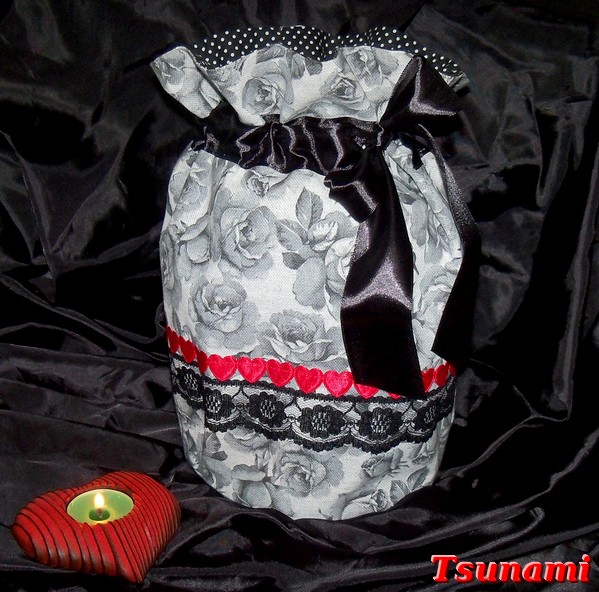 Ozdobný obal na urnu - 31. model od Tsunami