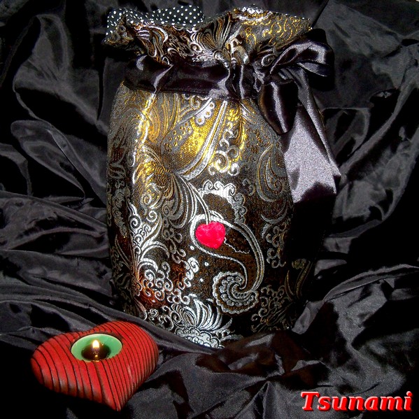 Ozdobný obal na urnu - 32. model od Tsunami